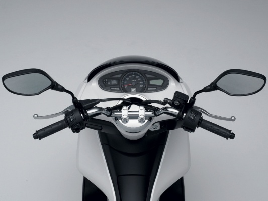 Фото скутера Honda PCX150